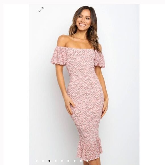 Petal & Pup Pink Off-Shoulder Flutter Sleeve Midi Dress - Picture 1 of 9